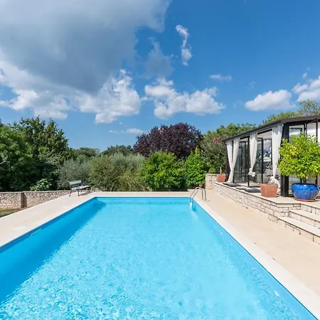 Family Goran - Large Pool Near Porec Villa *